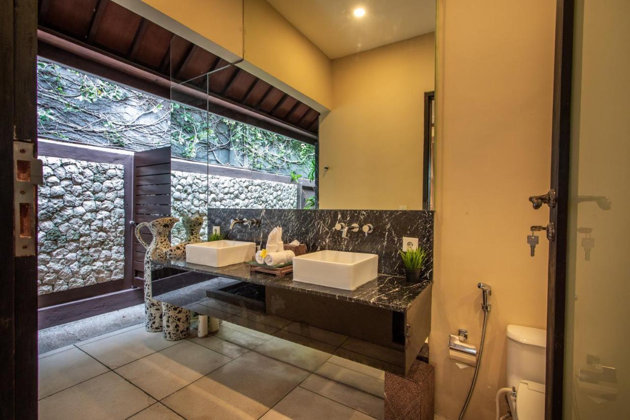 Asrina Villa'S Seminyak Exterior foto